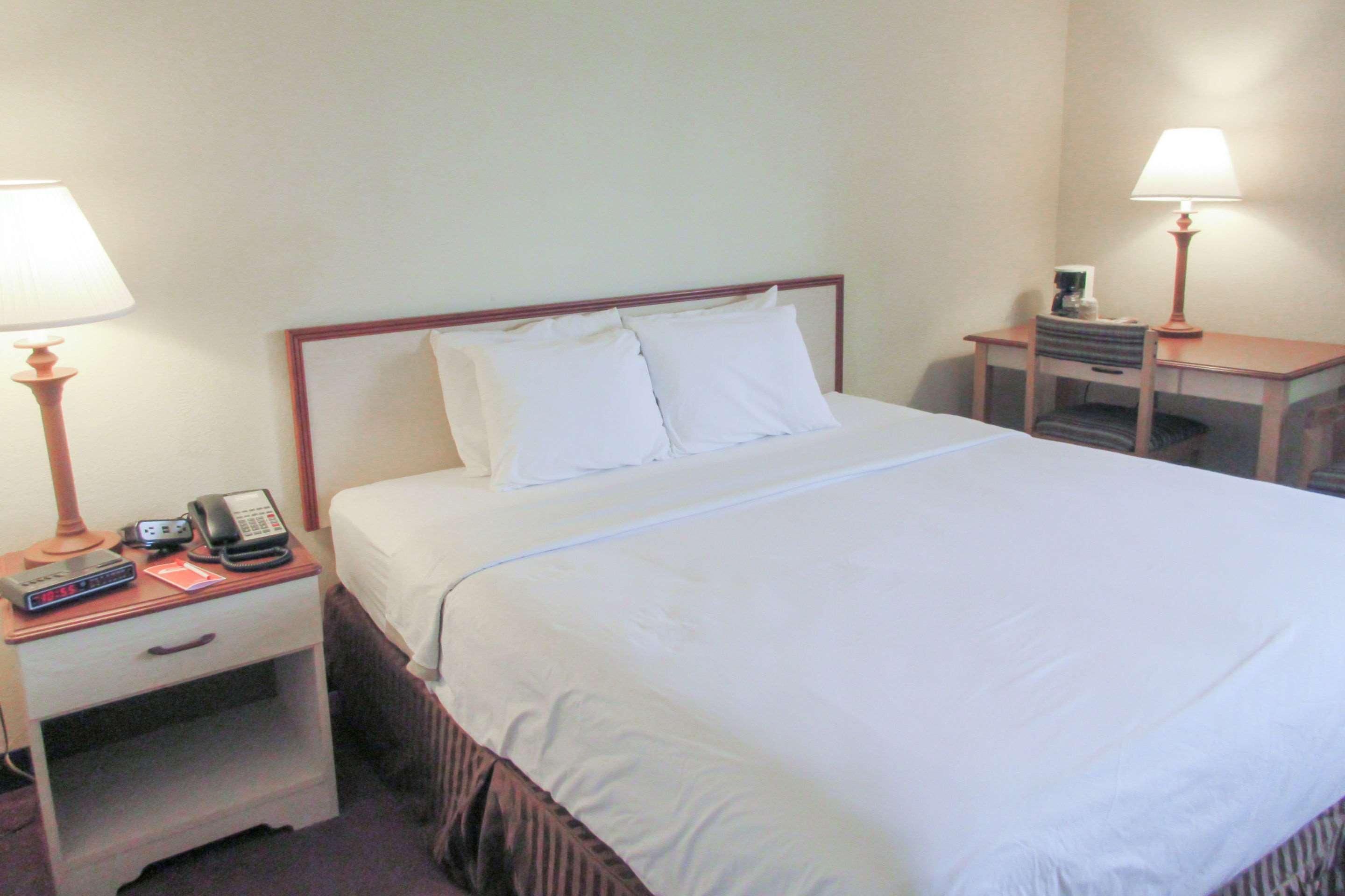Days Inn By Wyndham Erie Kearsarge Екстер'єр фото