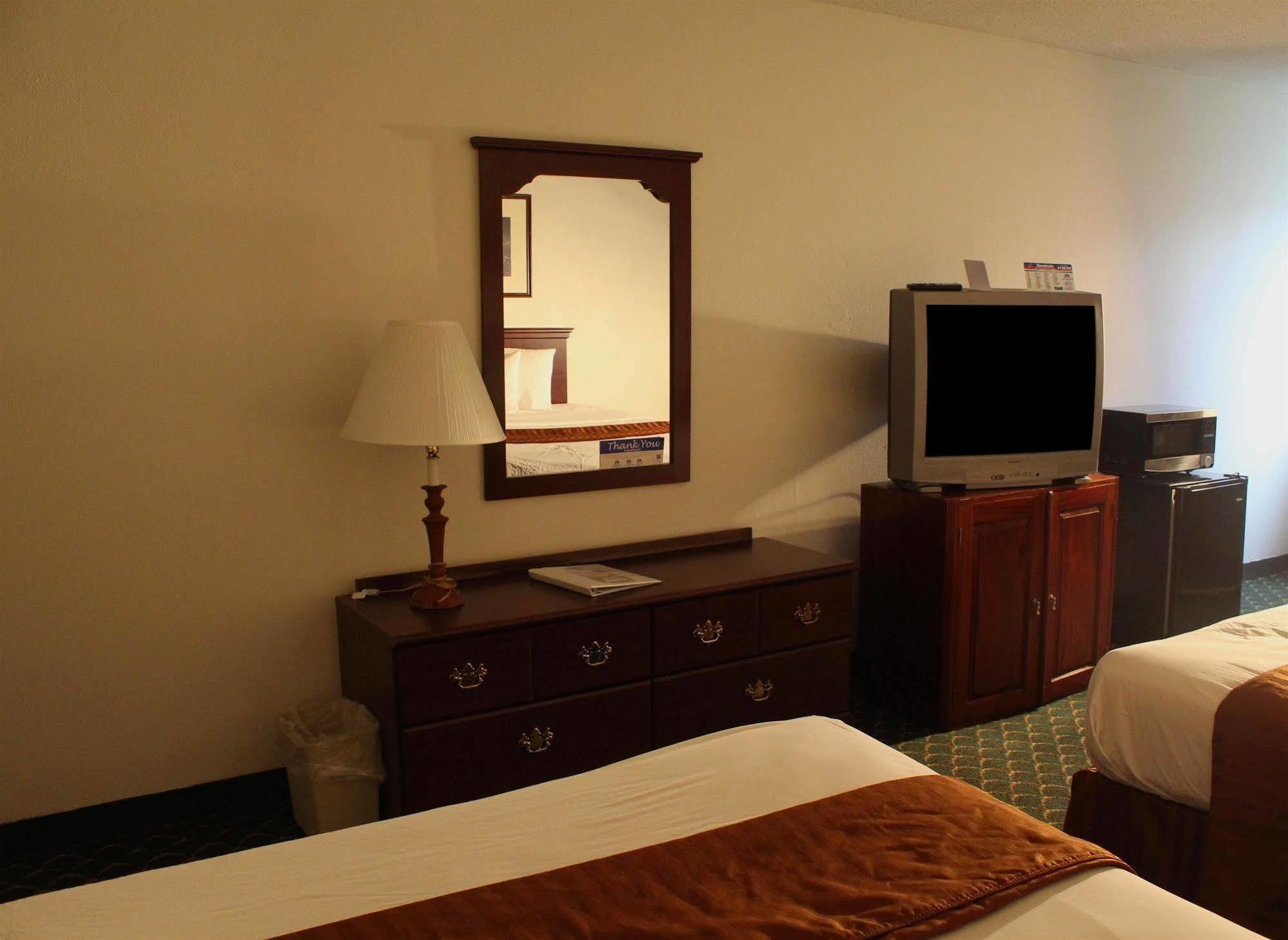 Days Inn By Wyndham Erie Kearsarge Екстер'єр фото